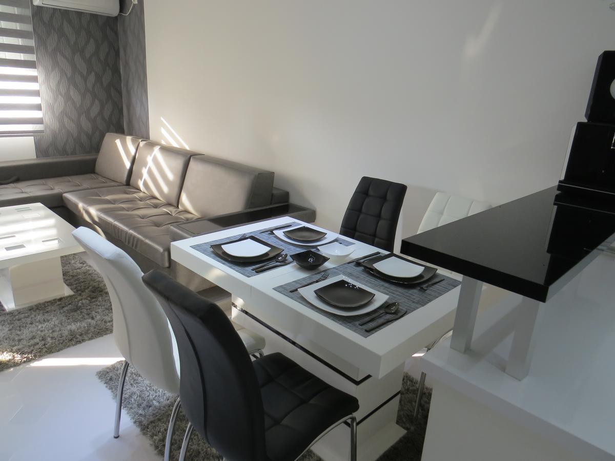 Grey Apartment Ni Exteriér fotografie