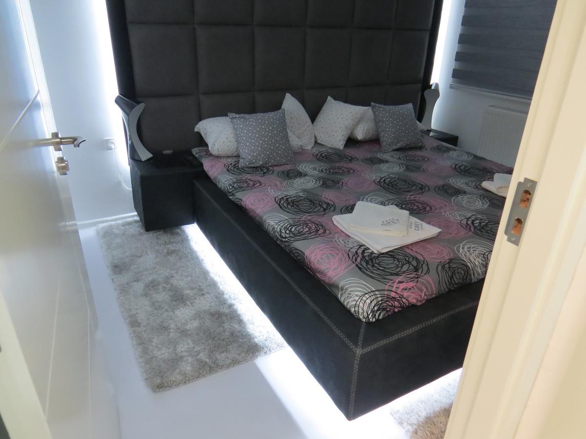 Grey Apartment Ni Exteriér fotografie