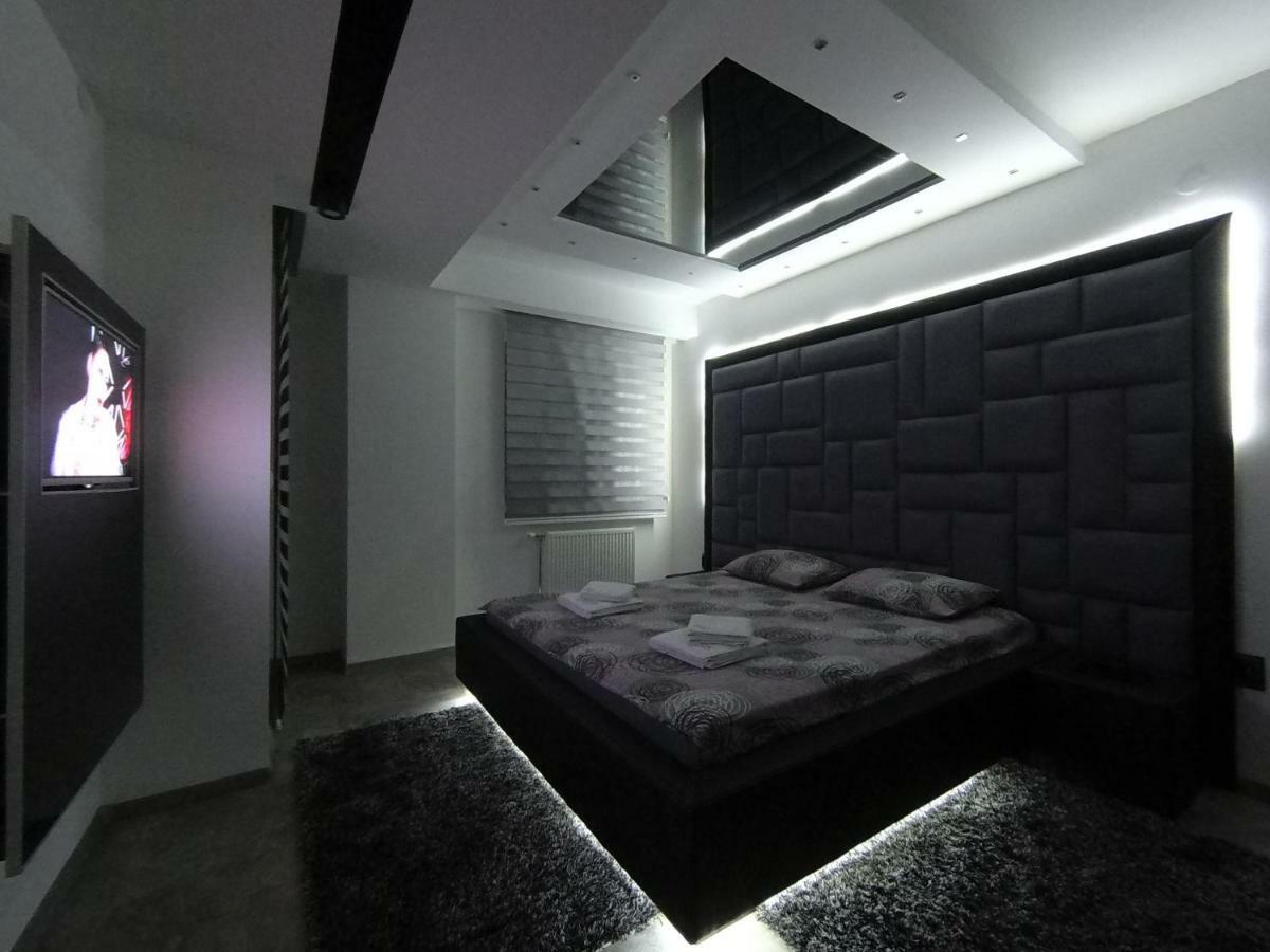Grey Apartment Ni Exteriér fotografie
