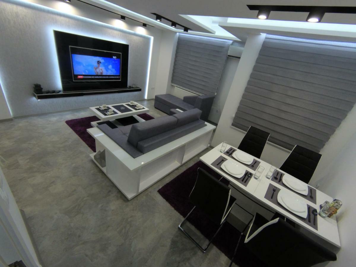 Grey Apartment Ni Exteriér fotografie